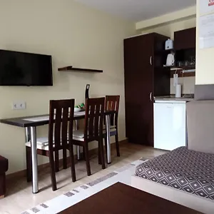 https://borostyan-vendeghaz-eger.egerhotels.net