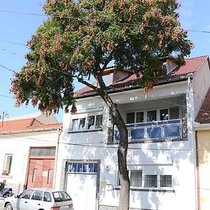 https://hiv-lak-apartman.egerhotels.net